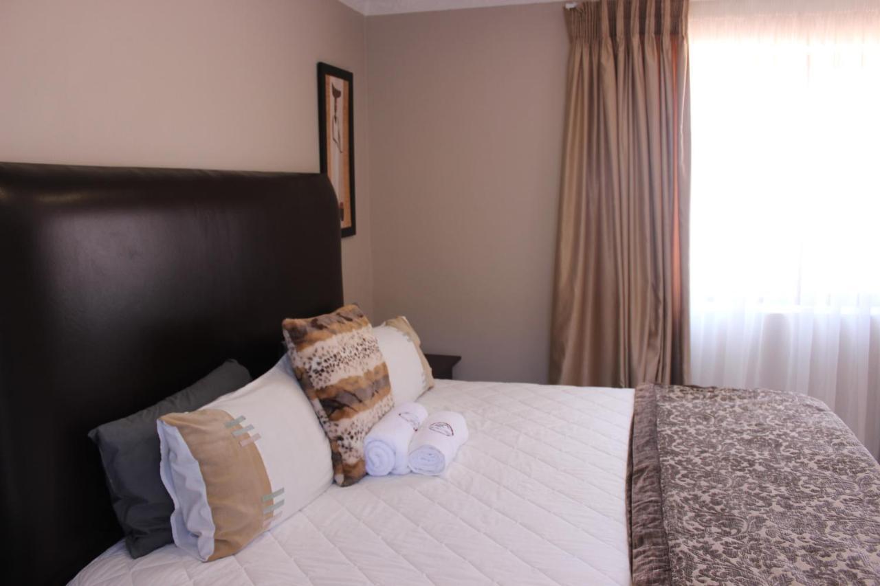 On Hill Lodge Bloemfontein Extérieur photo