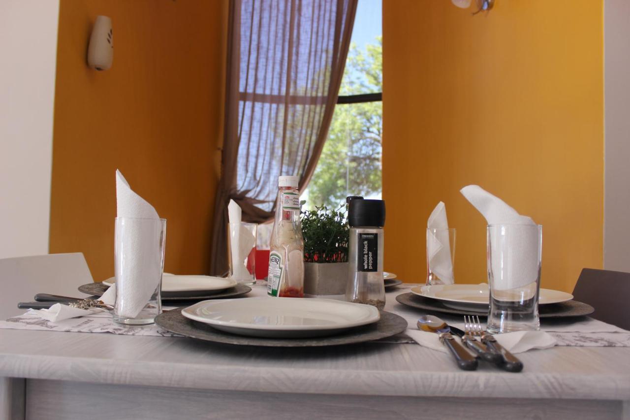 On Hill Lodge Bloemfontein Extérieur photo