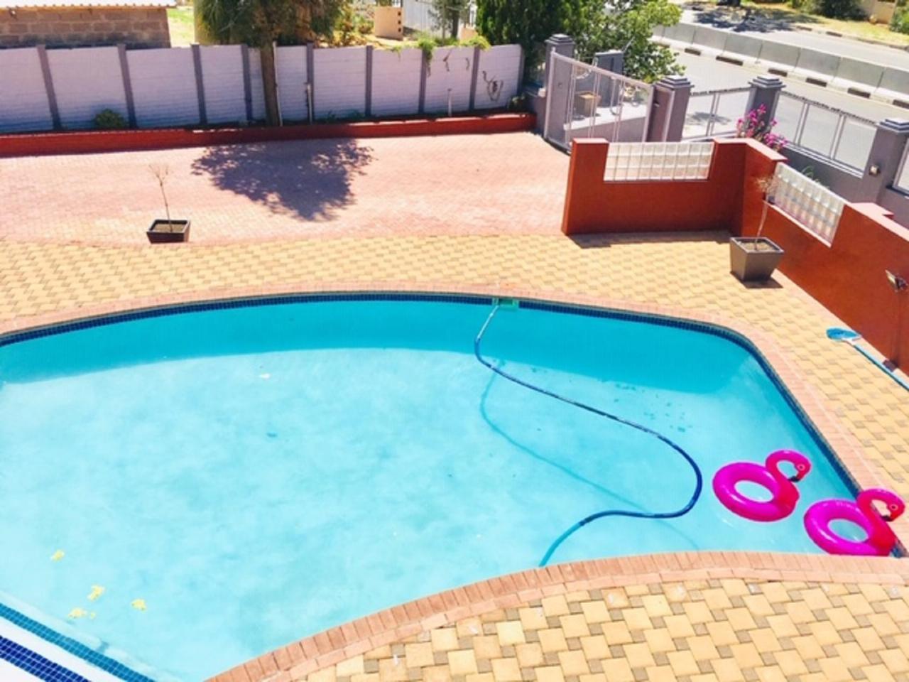 On Hill Lodge Bloemfontein Extérieur photo