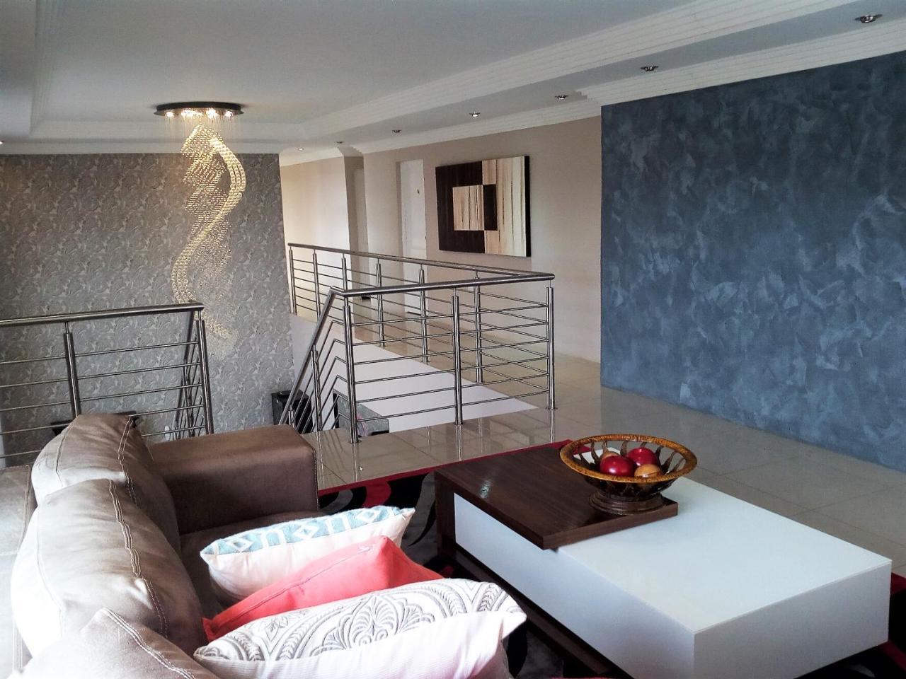 On Hill Lodge Bloemfontein Extérieur photo