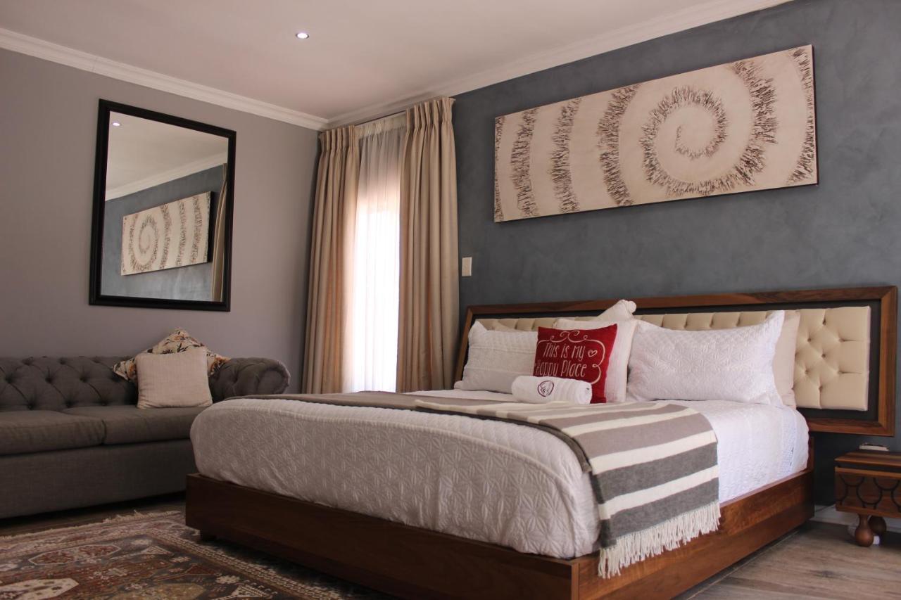On Hill Lodge Bloemfontein Extérieur photo