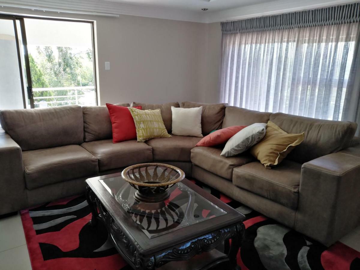 On Hill Lodge Bloemfontein Extérieur photo