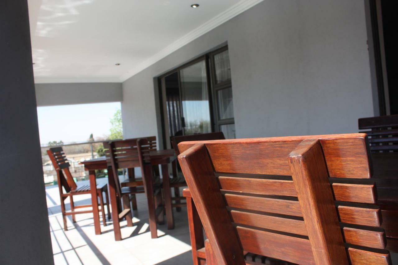 On Hill Lodge Bloemfontein Extérieur photo