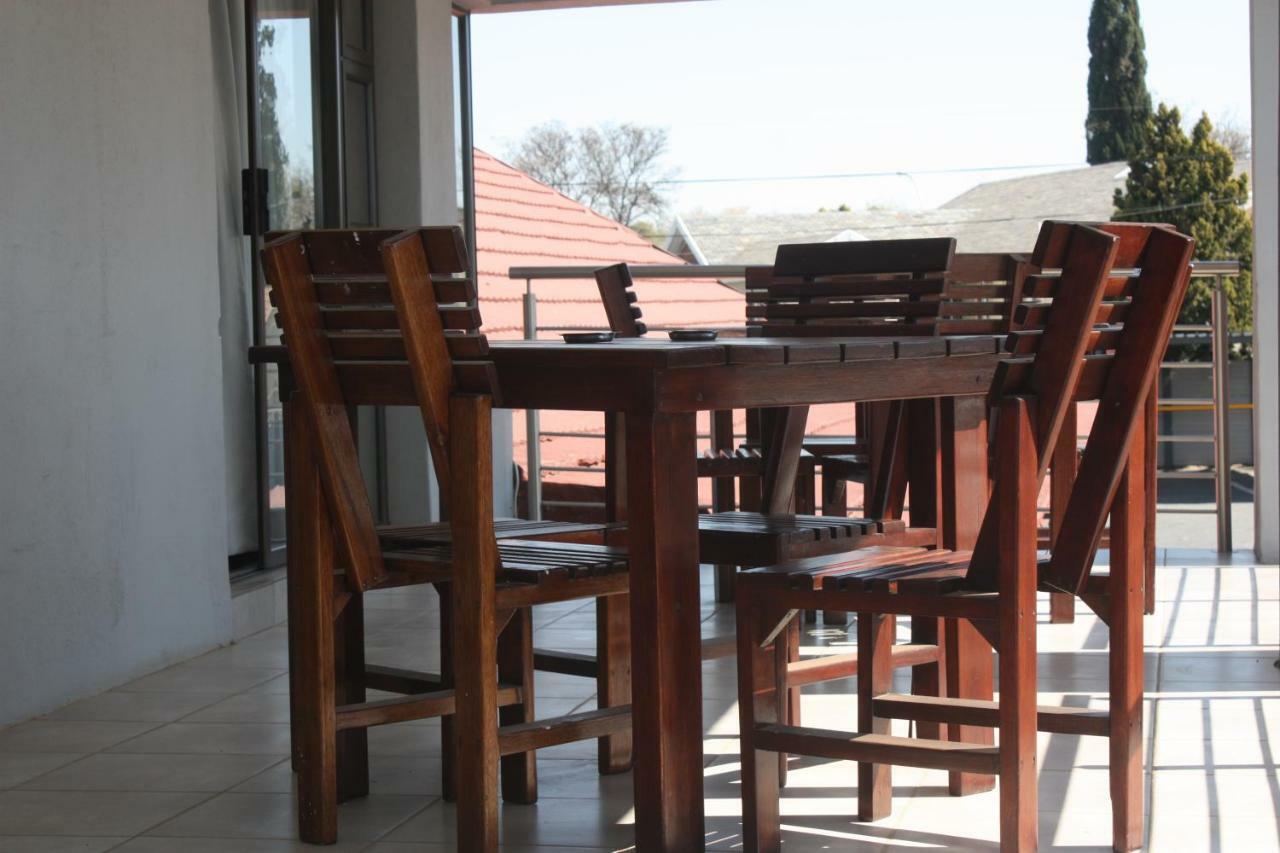 On Hill Lodge Bloemfontein Extérieur photo