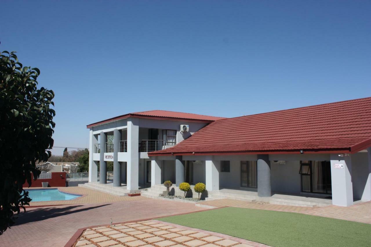 On Hill Lodge Bloemfontein Extérieur photo